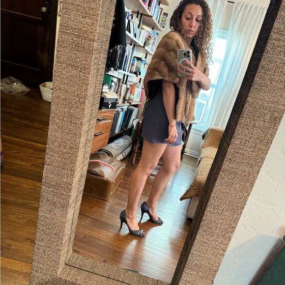 Fur shawl for sale! - Picture 4 of 4